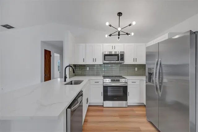 $2,400 | 1262 Jeffords Street, Clearwater, FL 33756