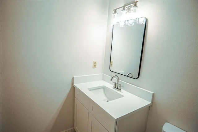 $2,400 | 1262 Jeffords Street, Clearwater, FL 33756