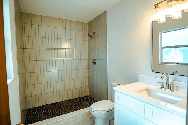 $2,400 | 1262 Jeffords Street, Clearwater, FL 33756