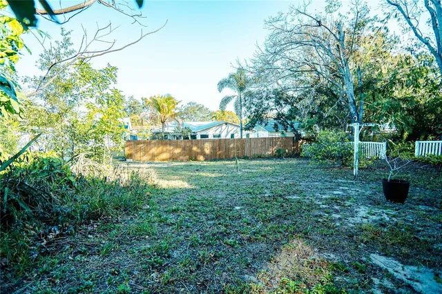 $2,400 | 1262 Jeffords Street, Clearwater, FL 33756