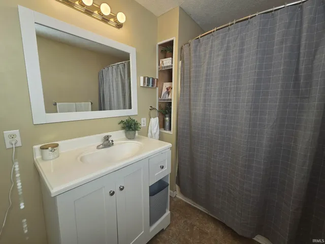 $136,500 | 1299 North Parklane Drive, Boonville, IN 47601