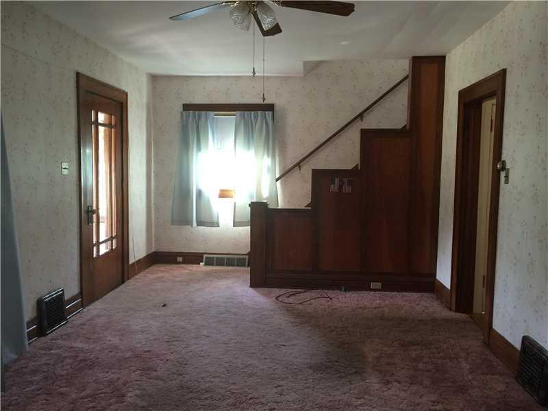 1394 Marr Road Pulaski, PA 16143 - Photo 5 of 17 Living Room.