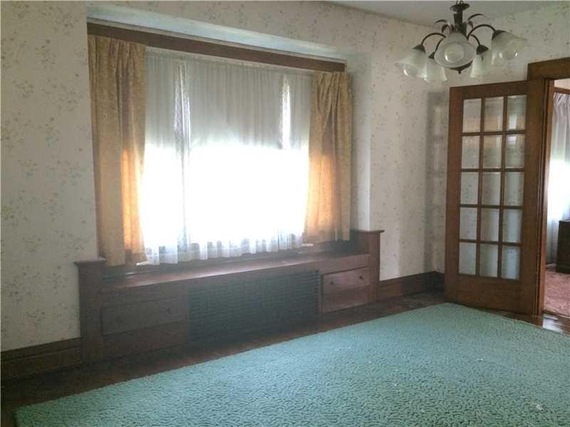 1394 Marr Road Pulaski, PA 16143 - Photo 9 of 17 Living Room.