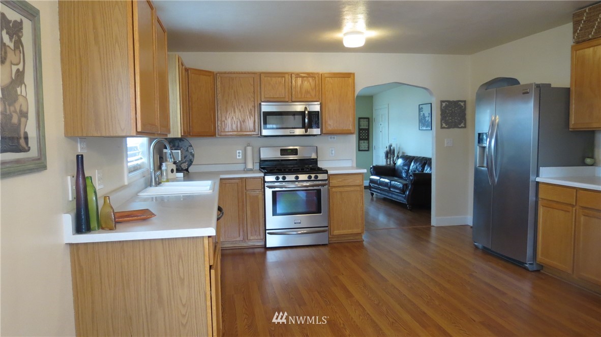 502 Williams Avenue North Renton, WA 98057 - Photo 4 of 16 Gallery Image 4