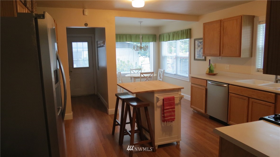 502 Williams Avenue North Renton, WA 98057 - Photo 5 of 16 Gallery Image 5