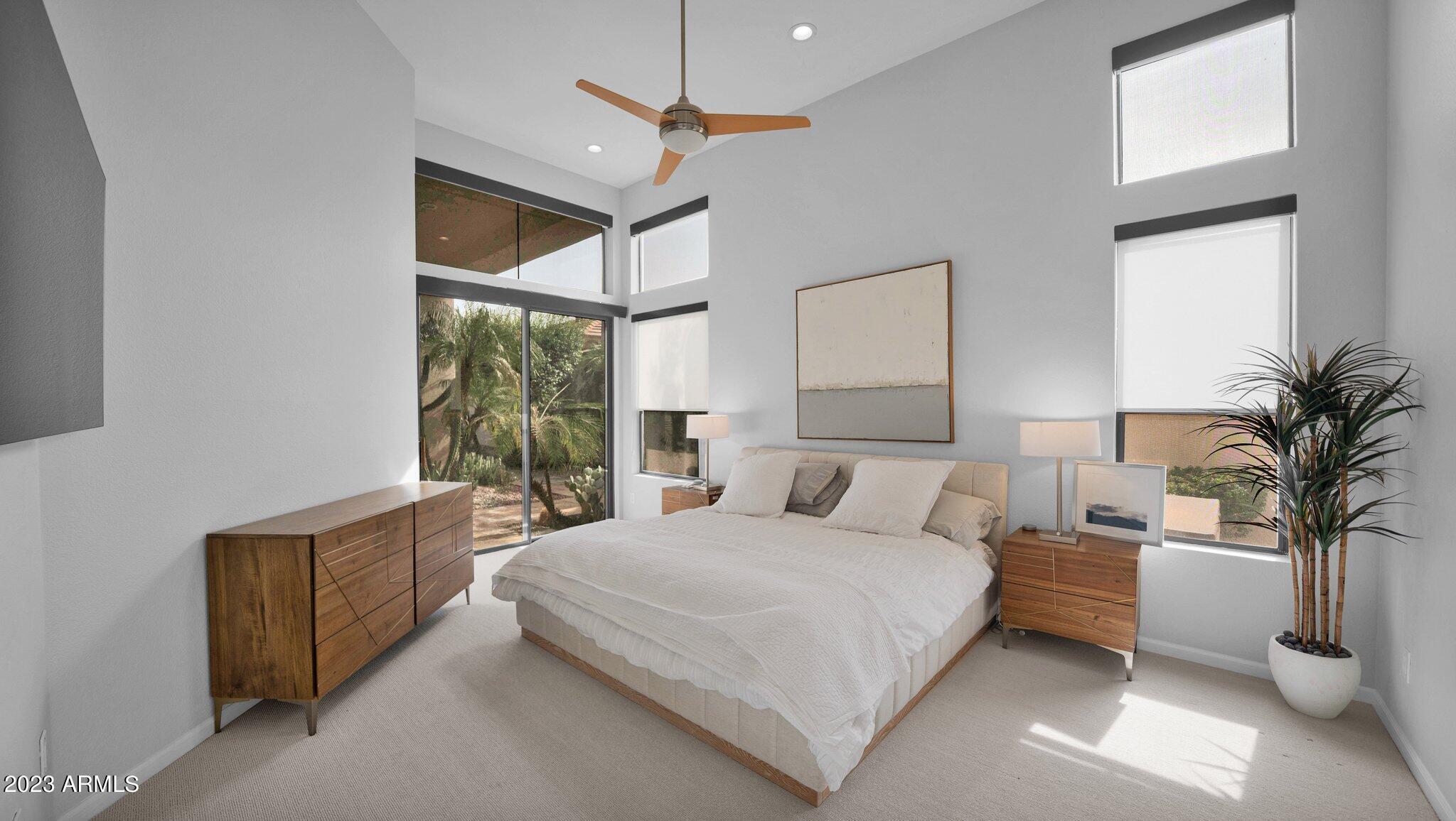 7705 East Doubletree Ranch Road, Unit 33 Scottsdale, AZ 85258 - Photo 19 of 59 MASTER W ACCESS OUT TO PRIVATE PATIO