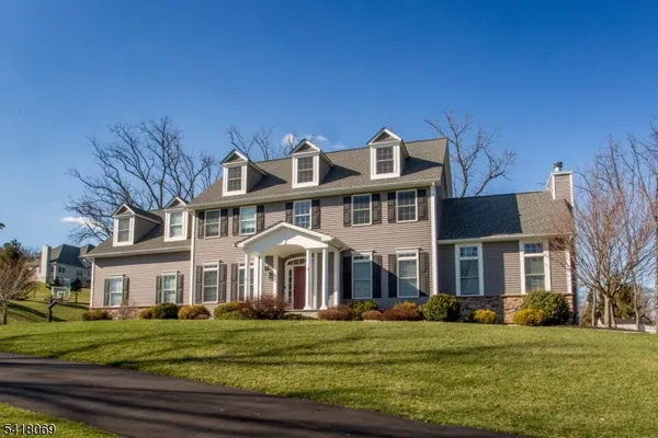 $1,070,000 | 4 Ashton Court, Flemington, NJ 08822