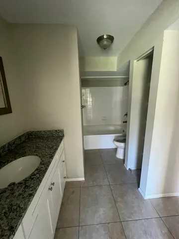 $2,100 | 4847 Via Palm Lakes, Unit 1002, West Palm Beach, FL 33417