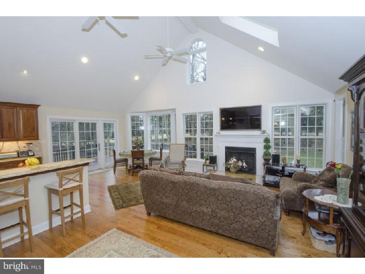 934 Pinecroft Road Berwyn, PA 19312 - Photo 7 of 25 Family Room