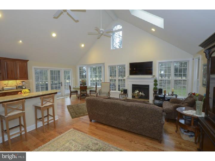 934 Pinecroft Road Berwyn, PA 19312 - Photo 8 of 25 Family Room