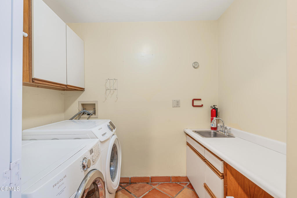 155 West Villanova Road Ojai, CA 93023 - Photo 13 of 21