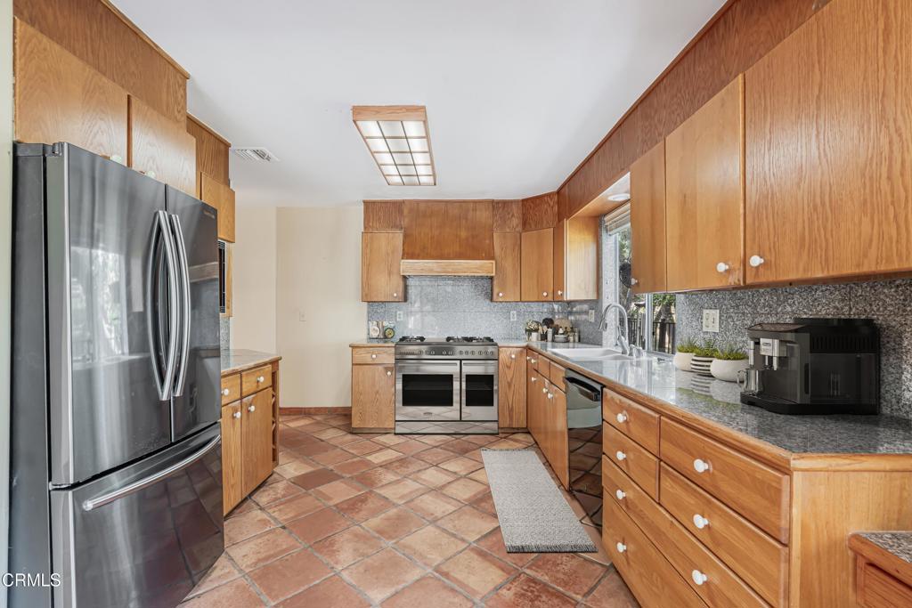 155 West Villanova Road Ojai, CA 93023 - Photo 4 of 21