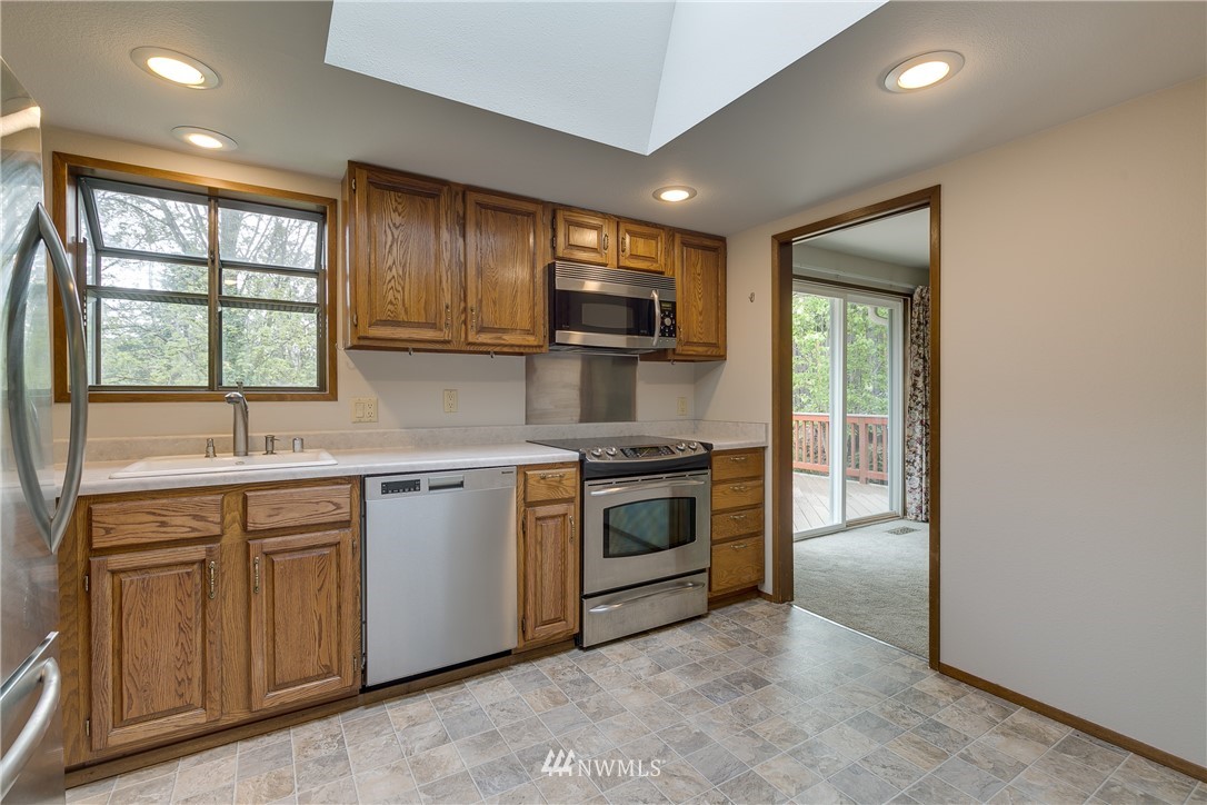 22103 1st Place West Bothell, WA 98021 - Photo 7 of 24