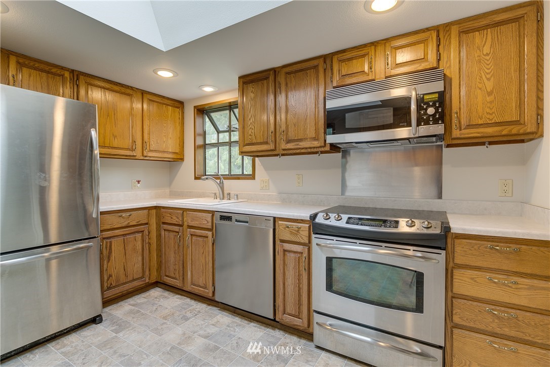 22103 1st Place West Bothell, WA 98021 - Photo 8 of 24