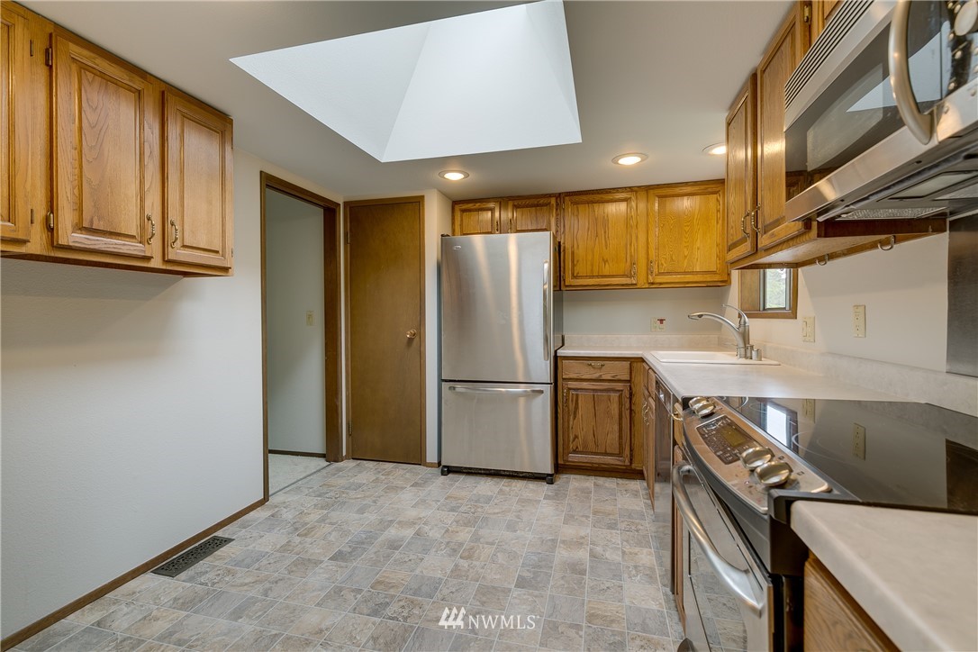 22103 1st Place West Bothell, WA 98021 - Photo 9 of 24