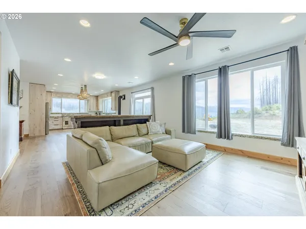 $1,550,000 | 47555 McKenzie Highway, Vida, OR 97488