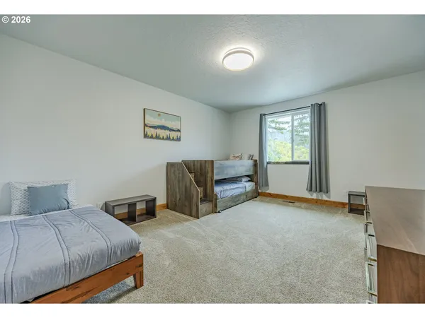 $1,550,000 | 47555 McKenzie Highway, Vida, OR 97488