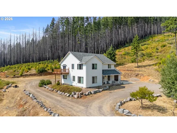 $1,550,000 | 47555 McKenzie Highway, Vida, OR 97488
