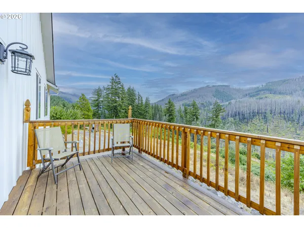 $1,550,000 | 47555 McKenzie Highway, Vida, OR 97488