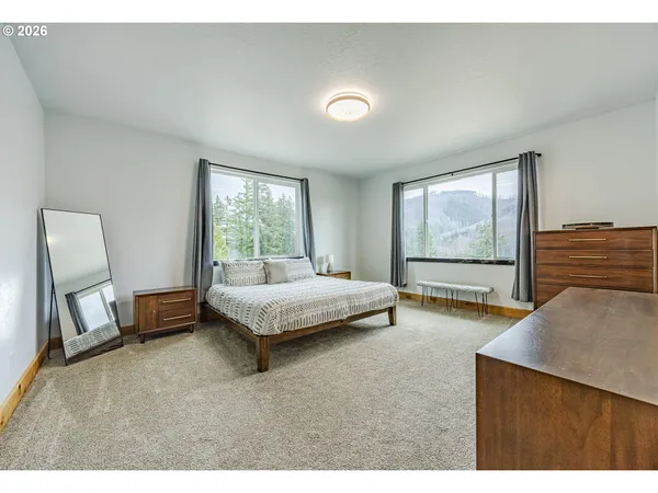 $1,550,000 | 47555 McKenzie Highway, Vida, OR 97488