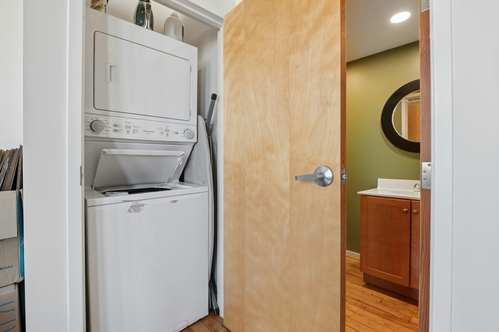 1 Envelope Terrace, Unit 202 Worcester, MA 01604 - Photo 36 of 39
