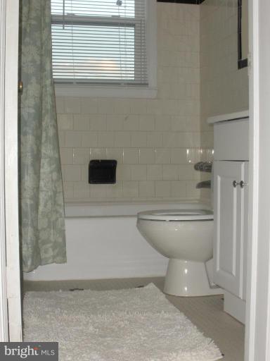 2238 Graythorn Road Middle River, MD 21220 - Photo 13 of 19 Bath #2