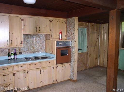 2498 West Tienken Road Rochester, MI 48306 - Photo 6 of 13 Kit 2