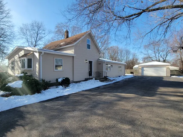 $279,900 | 1421 Loretta Avenue, Joliet, IL 60436