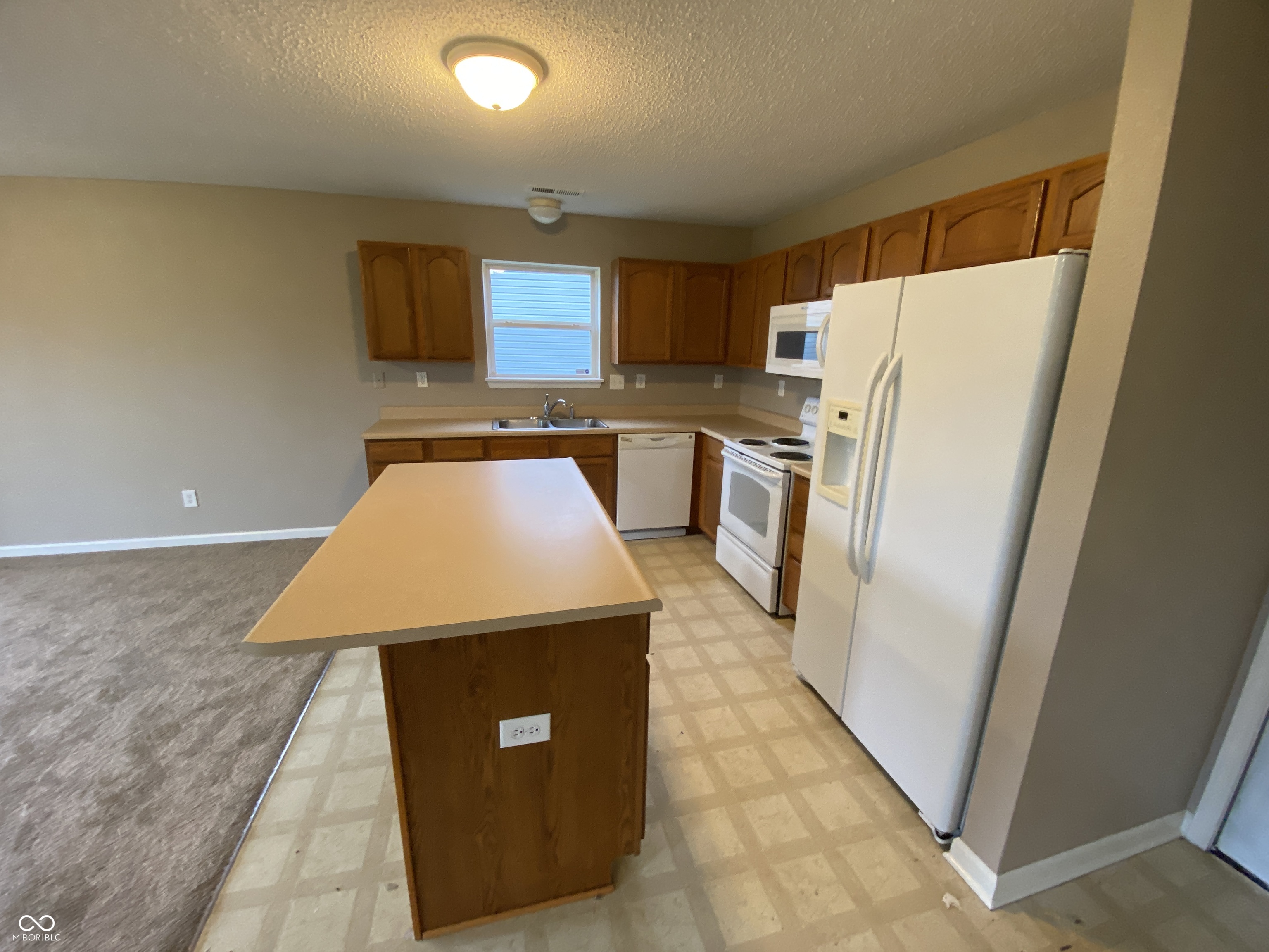 2475 Lakecrest Drive Columbus, IN 47201 - Photo 12 of 19