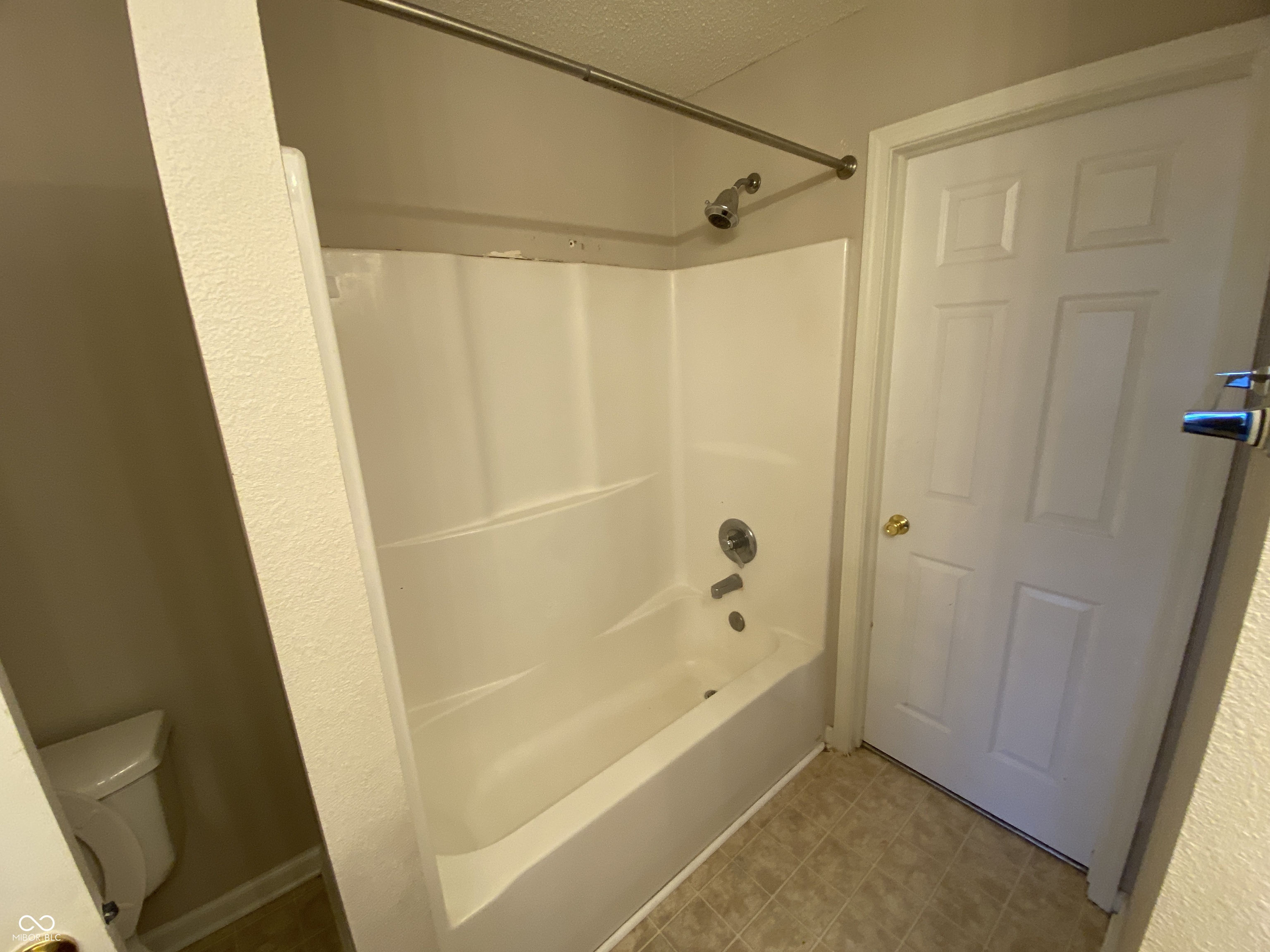 2475 Lakecrest Drive Columbus, IN 47201 - Photo 17 of 19