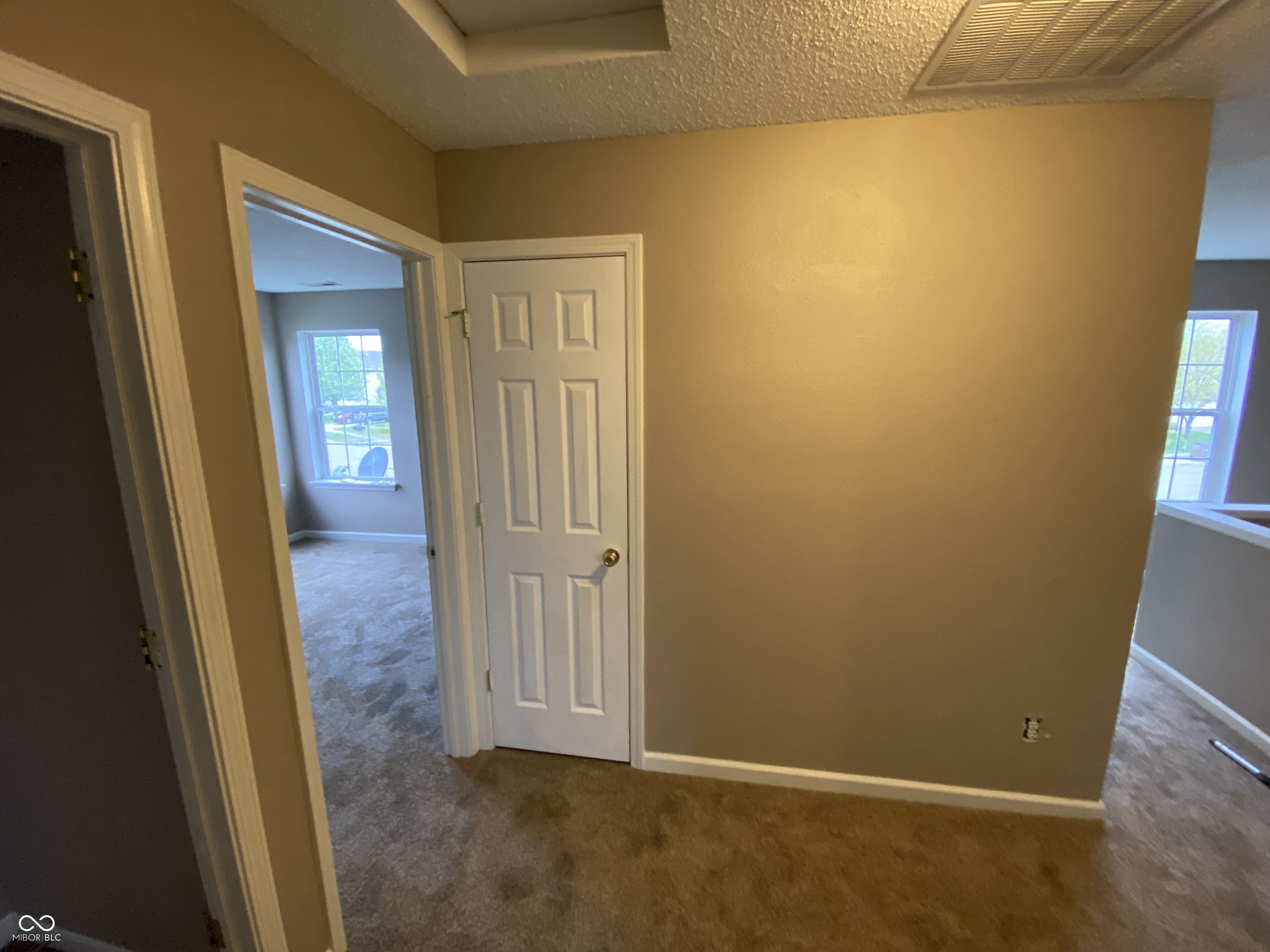 2475 Lakecrest Drive Columbus, IN 47201 - Photo 7 of 19