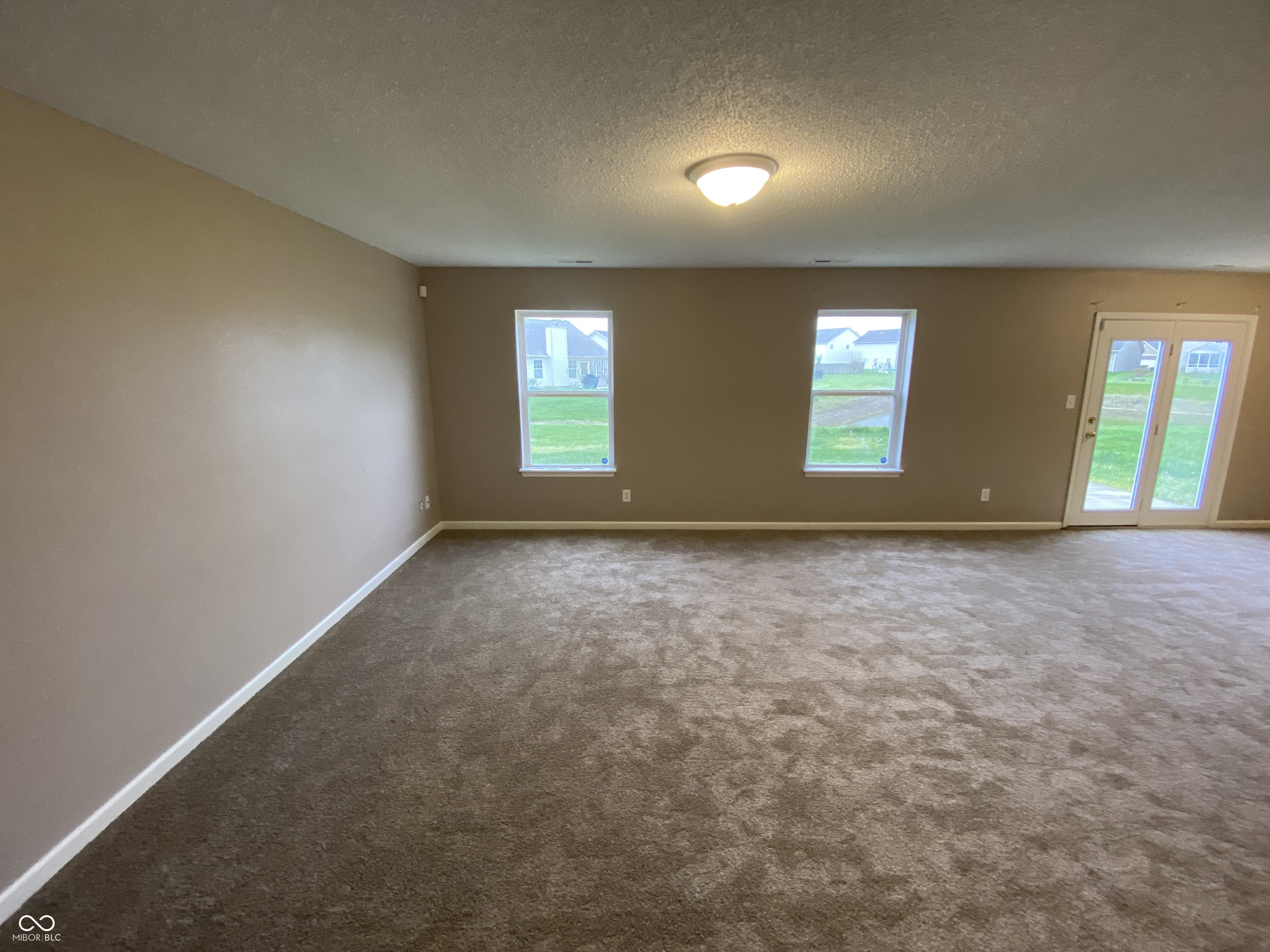 2475 Lakecrest Drive Columbus, IN 47201 - Photo 9 of 19