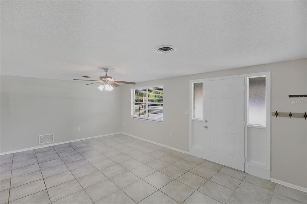 101 Oberlin Road Venice, FL 34293 - Photo 3 of 27