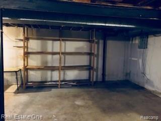 29818 Rambling Road Southfield, MI 48076 - Photo 28 of 32