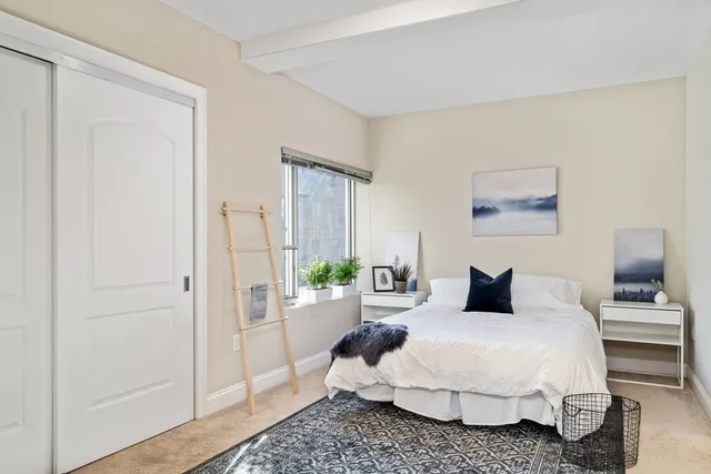 $4,262 | 11 West Broadway, Unit 407, Boston, MA 02127