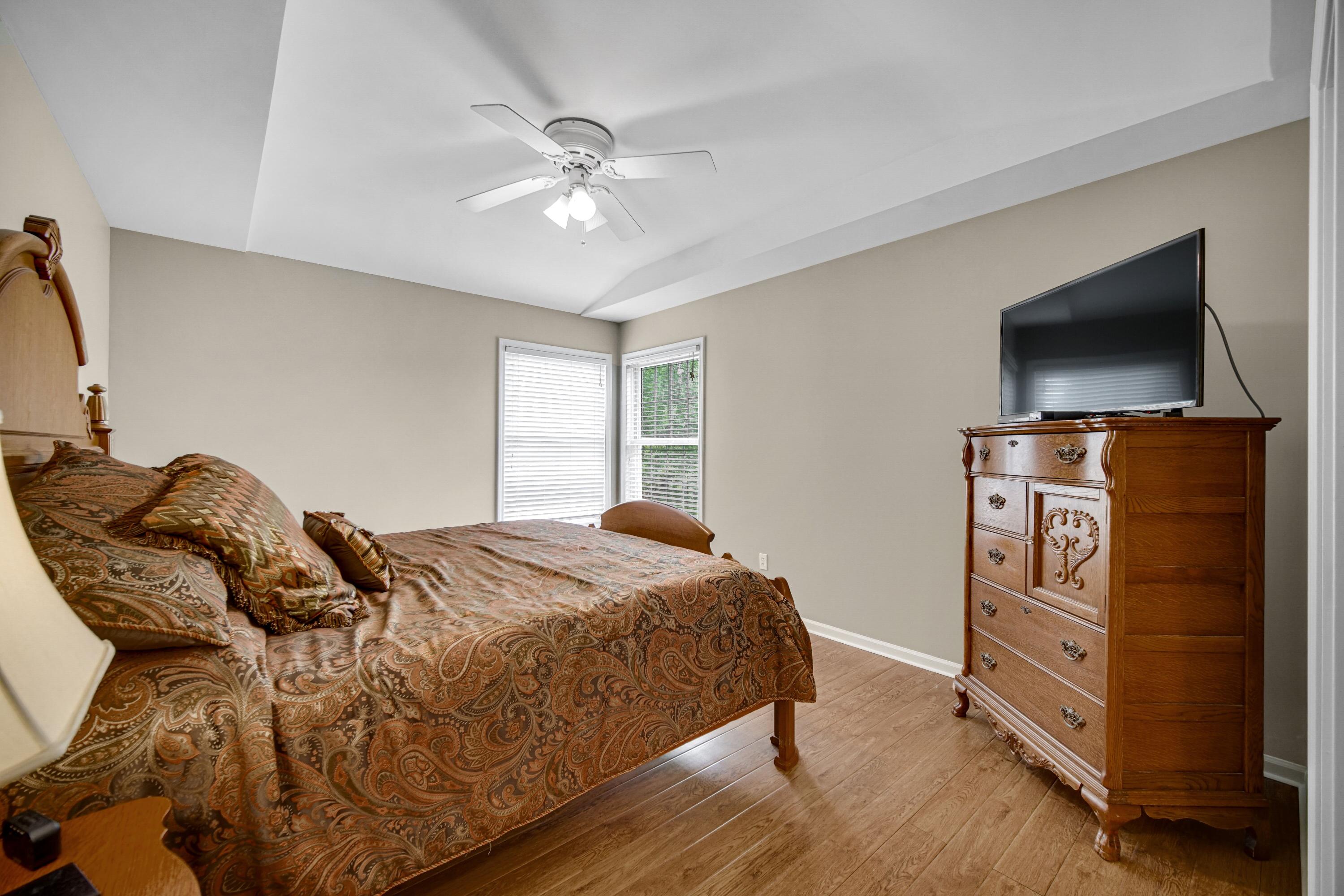 950 Port Circle Hobart, IN 46342 - Photo 11 of 23 3000x2000