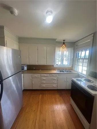 $2,200 | 234 Norwood Avenue, Cranston, RI 02905
