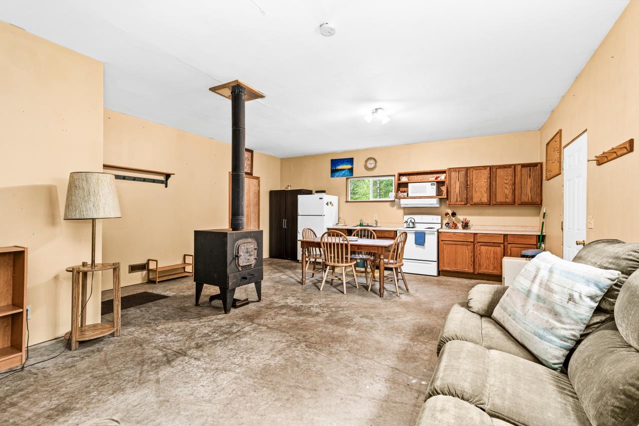 5854 Alborn-Brookston Road Alborn, MN 55702 - Photo 23 of 37 Cabin Livng Space