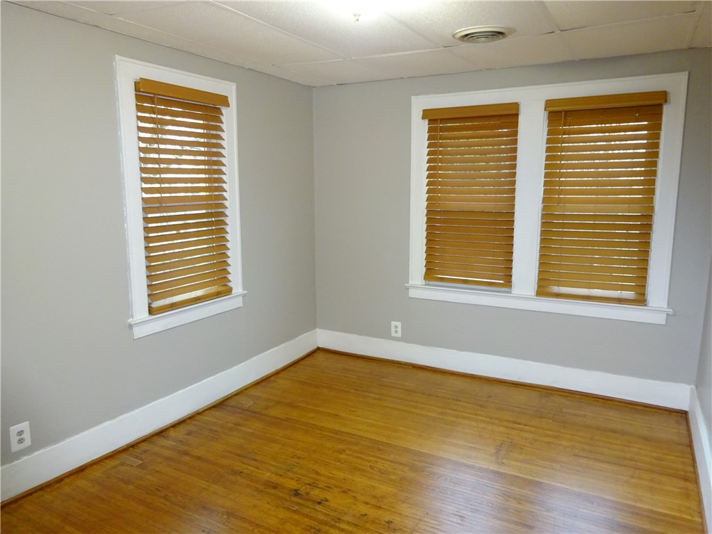 115 Murray Street Rochester, NY 14606 - Photo 16 of 35 Apt # 2 Bedroom#3