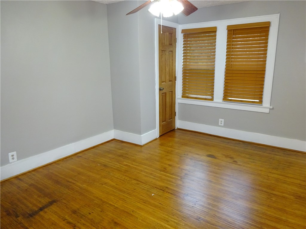 115 Murray Street Rochester, NY 14606 - Photo 10 of 35 Living room.