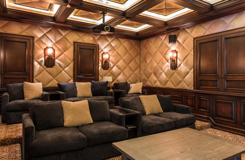 2705 Elderoak Road Thousand Oaks, CA 91361 - Photo 16 of 20 a living room with furniture