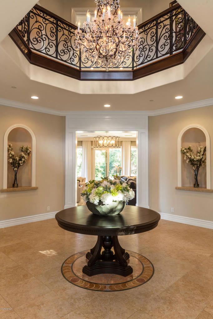 2705 Elderoak Road Thousand Oaks, CA 91361 - Photo 4 of 20