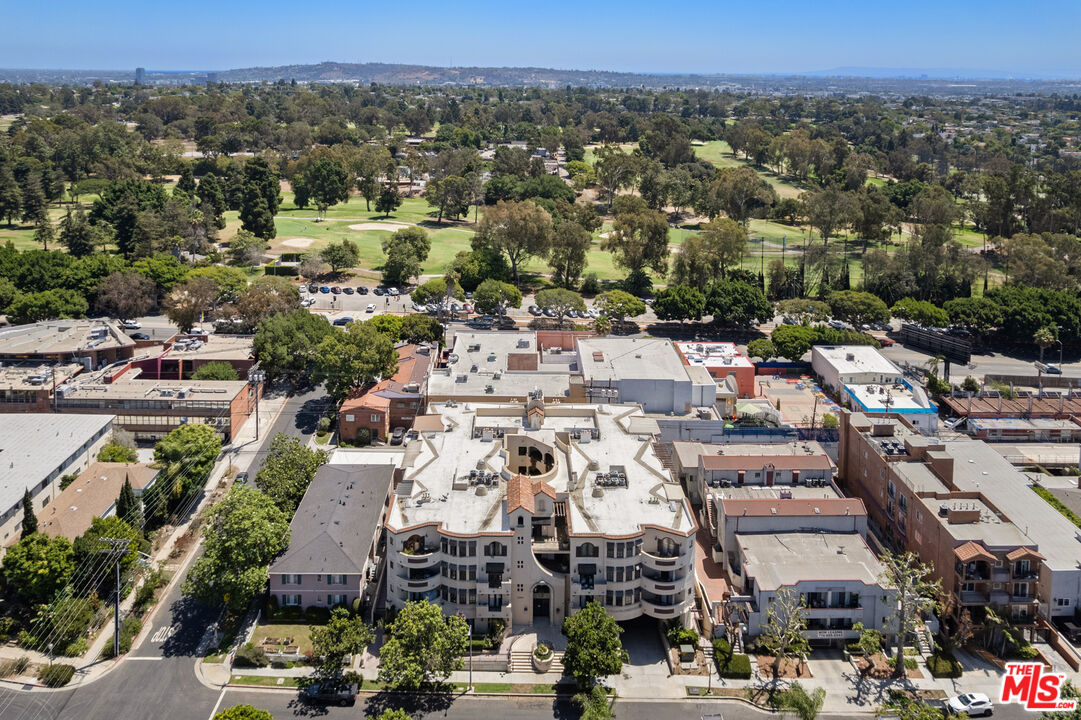 10364 Almayo Avenue, Unit 205 Los Angeles, CA 90064 - Photo 26 of 27