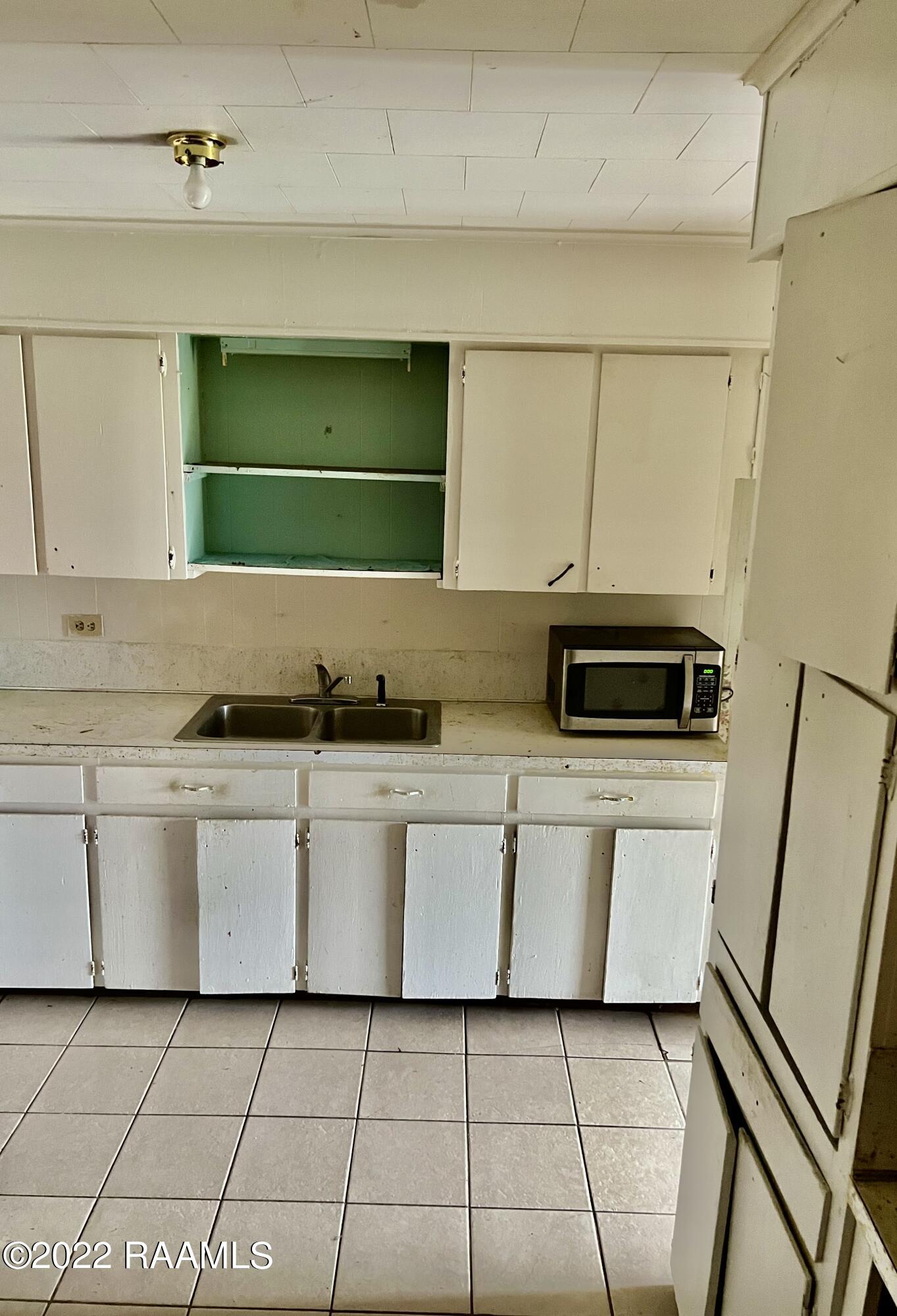128 Prairie Road North Franklin, LA 70538 - Photo 5 of 10 Kitchen