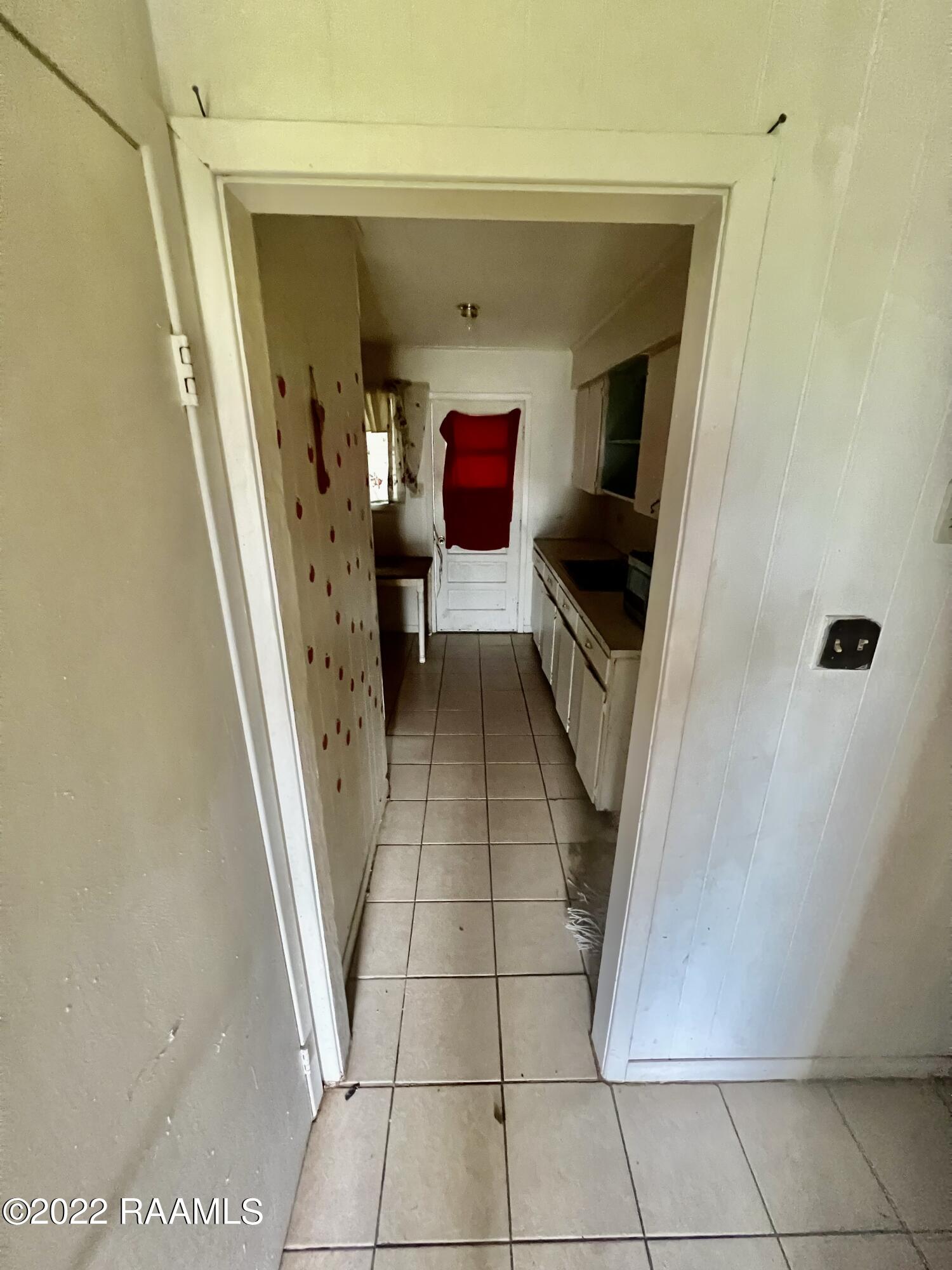 128 Prairie Road North Franklin, LA 70538 - Photo 6 of 10 Hallway