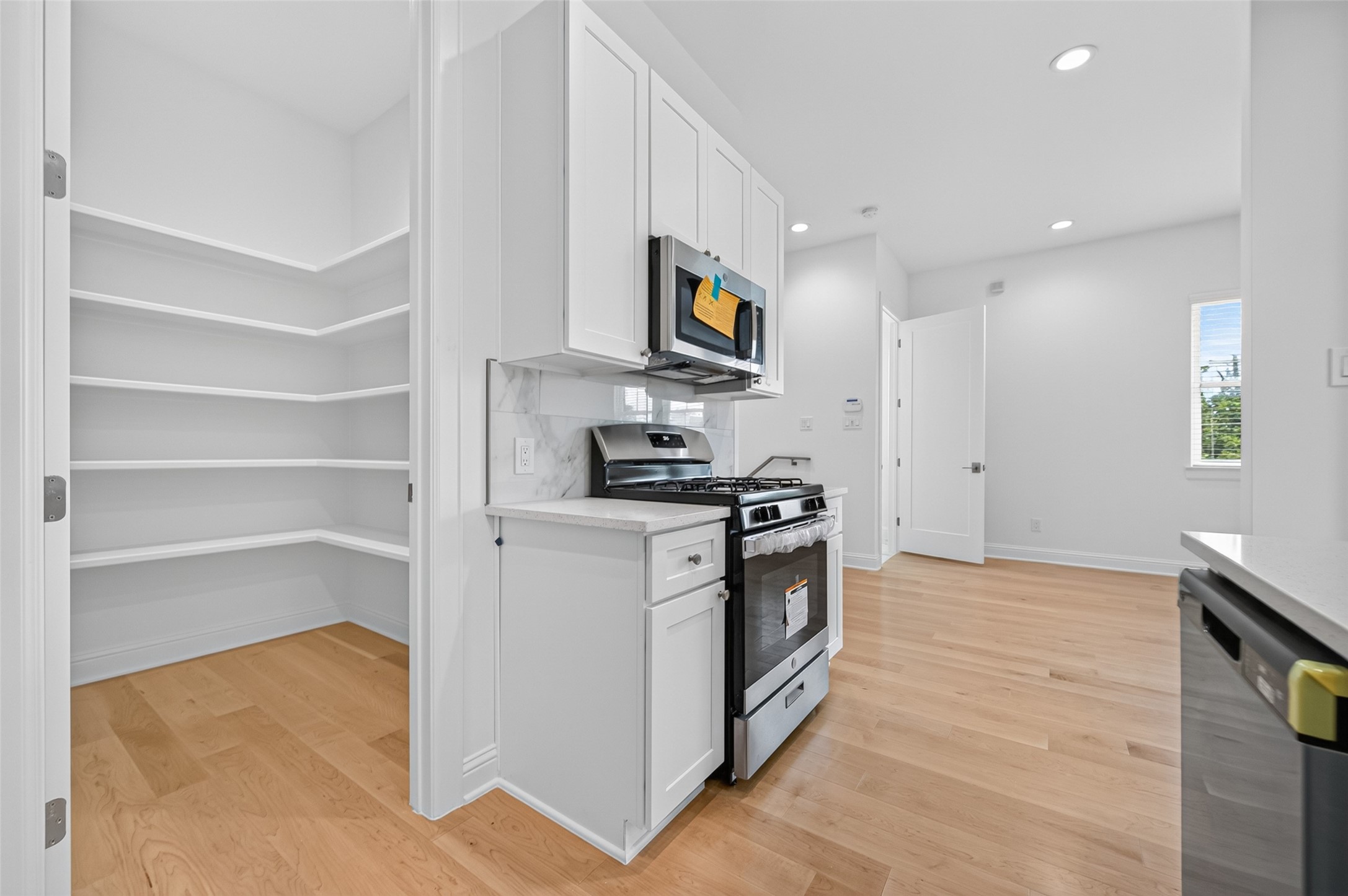 2311 Rutland Street, Unit A Houston, TX 77008 - Photo 9 of 15 Walk-In Pantry/Storage