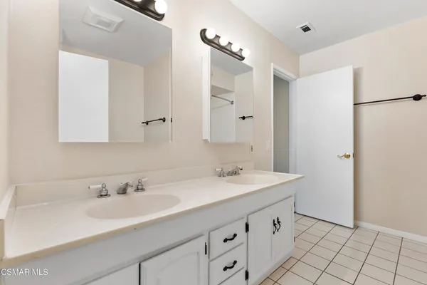 $798,000 | 425 Baja Court, Camarillo, CA 93010