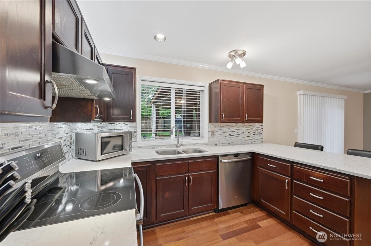 910 135th Street Southwest Everett, WA 98204 - Photo 11 of 33