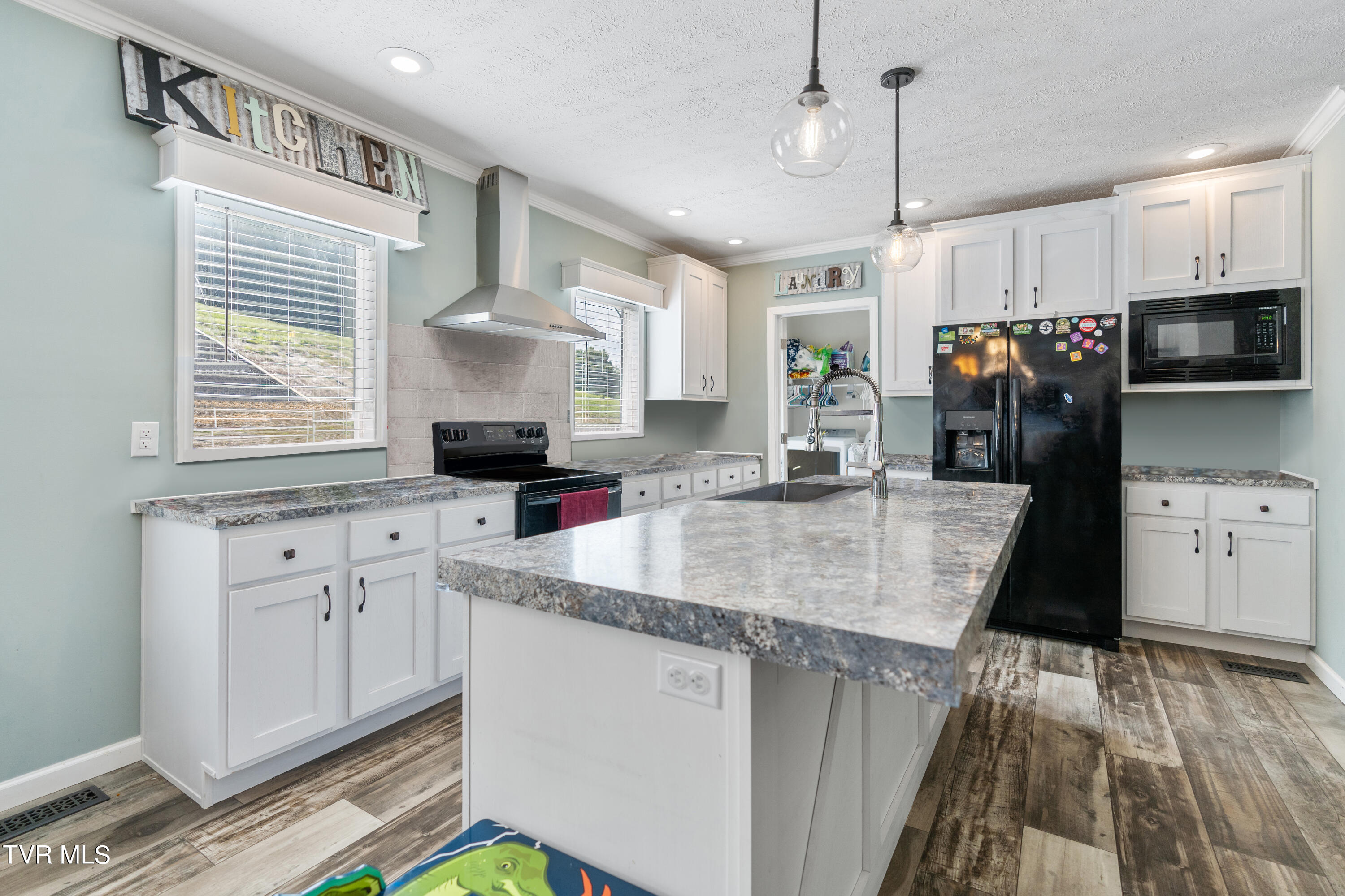 1340 Colvert Road Mosheim, TN 37818 - Photo 7 of 31 DSC01053