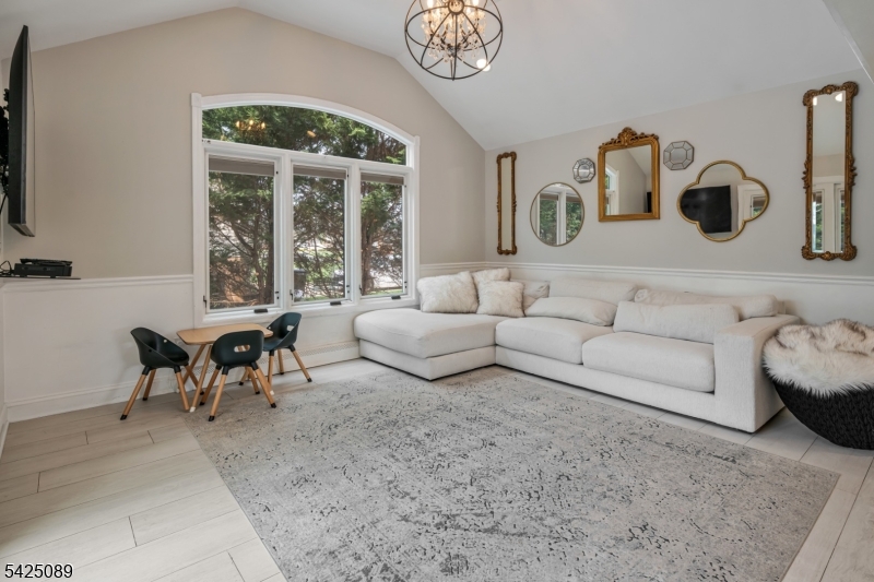 28 Glenroy Road East Fairfield, NJ 07004 - Photo 12 of 31